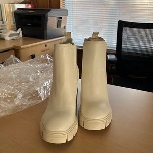 White boots GBG Los Angeles